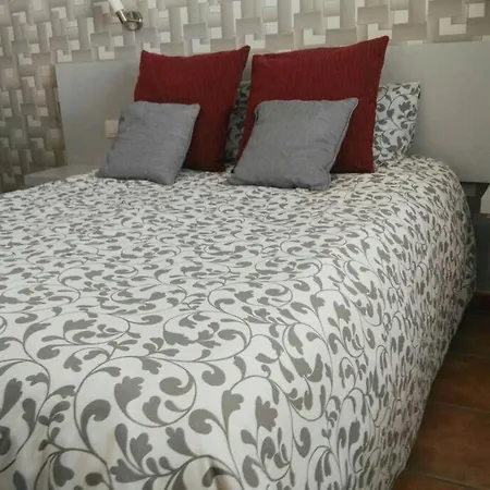 Shell Beach Apartment *